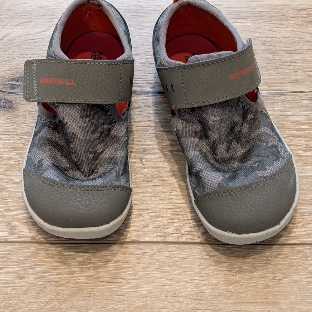 Merrell Kids' Camouflage Gray and Red Sneakers
